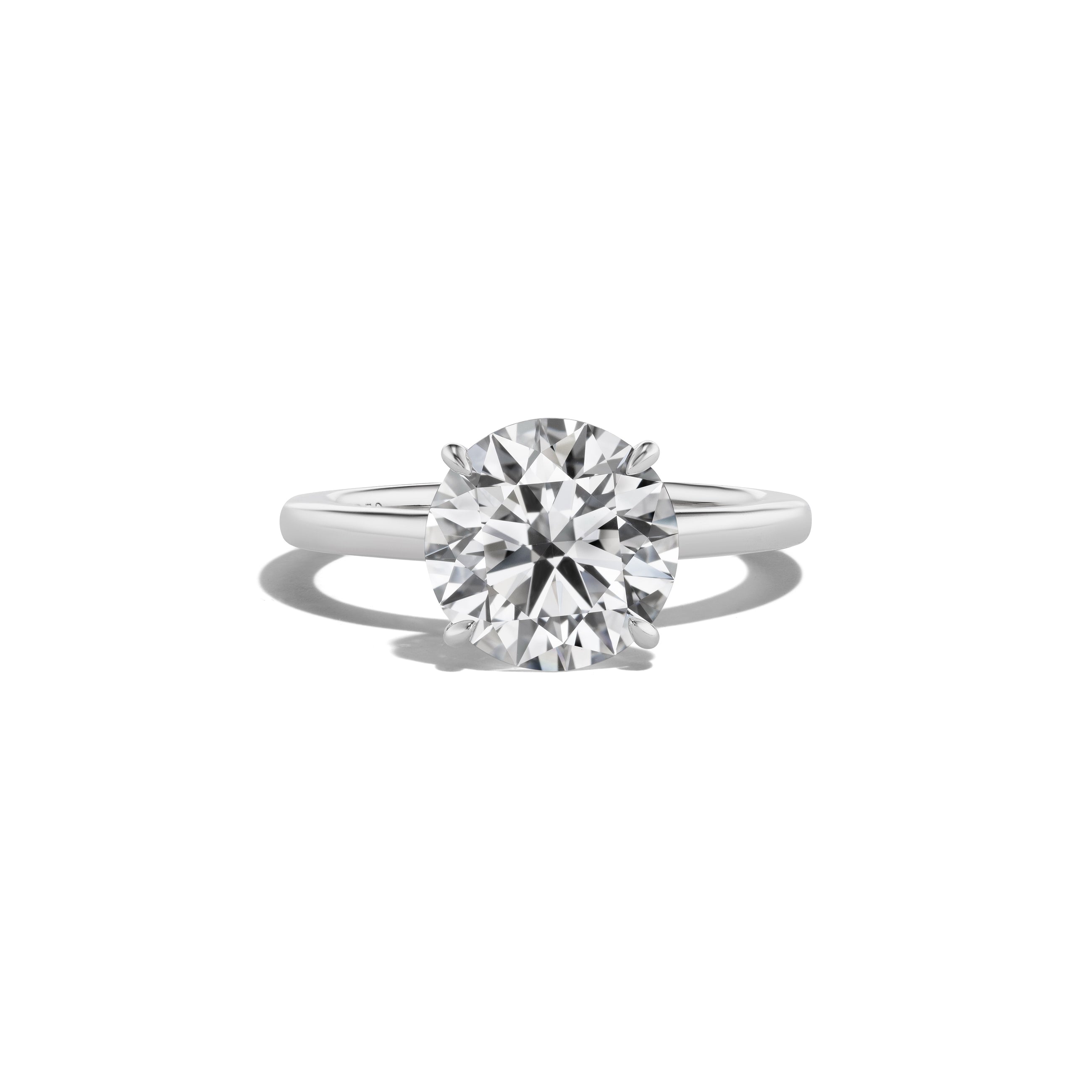 Yves Solitaire Ring – Round Brilliant